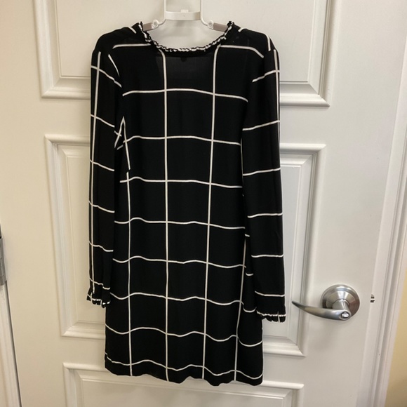 H&M Black Tunic Top Mini Shirt Dress CoverUp Sz 4 Black and White Ruffle Detail - Picture 3 of 9